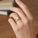 BORA, BAGUE SAPHIR BLANC DE SYNTHÈSE, OR